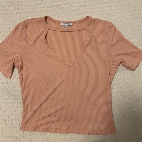 Fashion nova Simply Me Tee - Picture 3 of 4